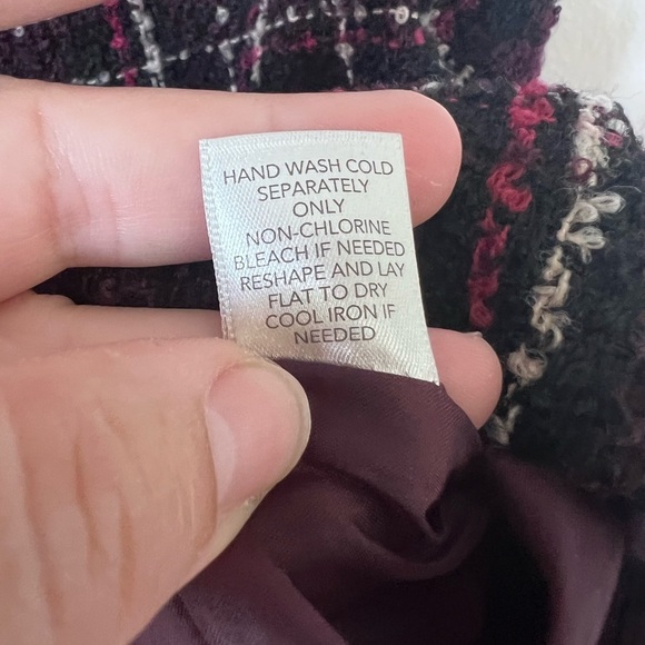 Christopher & Banks Merlot Black Red Plaid Curly/Tweed Zipped Vest - Picture 4 of 7